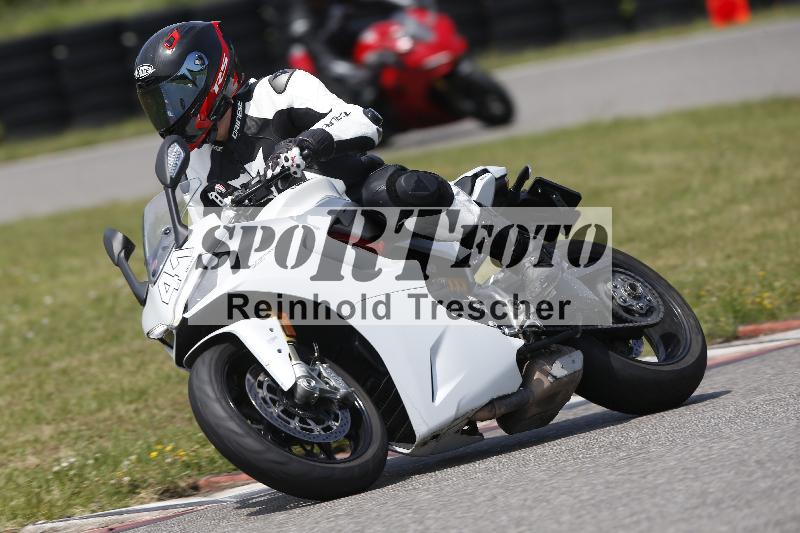 /27 12.06.2025 Ducati Schweiz Trackday Warmup  ADR/blau-bleu/41